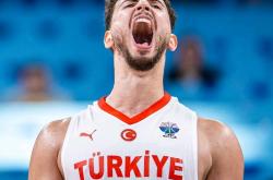 关于波兰-逆转土耳其，欧预赛士气大振夺冠之路的信息