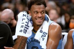 包含小牛逆转灰熊，唐斯三双功不可失的词条