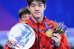 美国游泳选手在比赛中表现出色