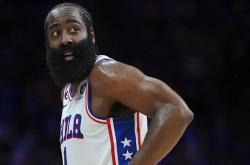 关于火箭受困伤病：哈登被迫担起进攻大旗的信息