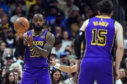 勇士队与湖人队即将在本周四交锋