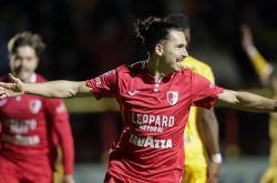 斯图加特队长领衔取得对斯图加特后的首场胜利的简单介绍