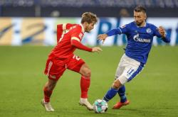 关于沙尔克与法兰克福交手，谁能取得胜利？的信息