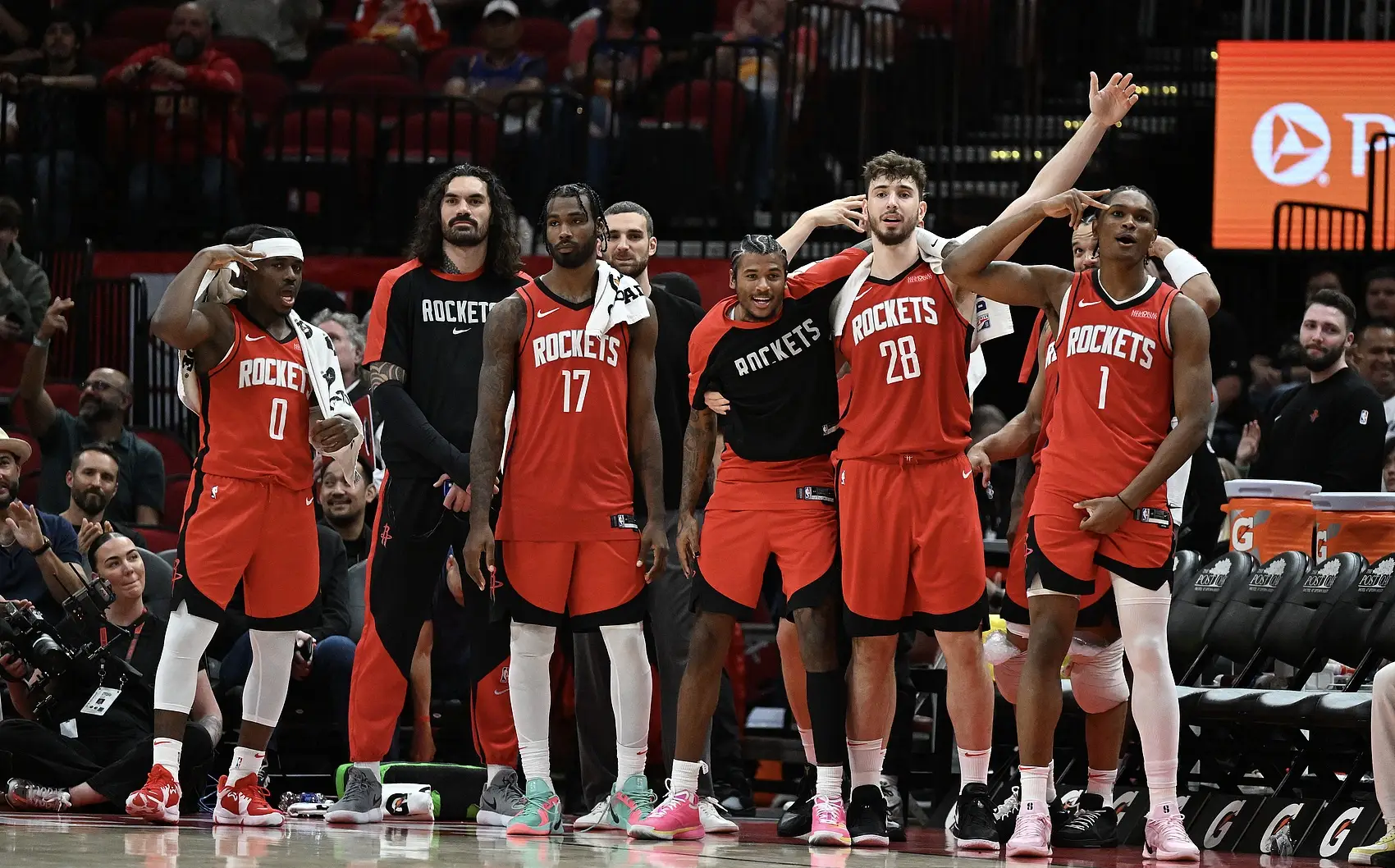 纽约尼克斯队新秀表现抢眼,帮助球队取得本赛季首场胜利的简单介绍 纽约尼克斯队新秀表现抢眼,帮助球队取得本赛季首场胜利的简单介绍