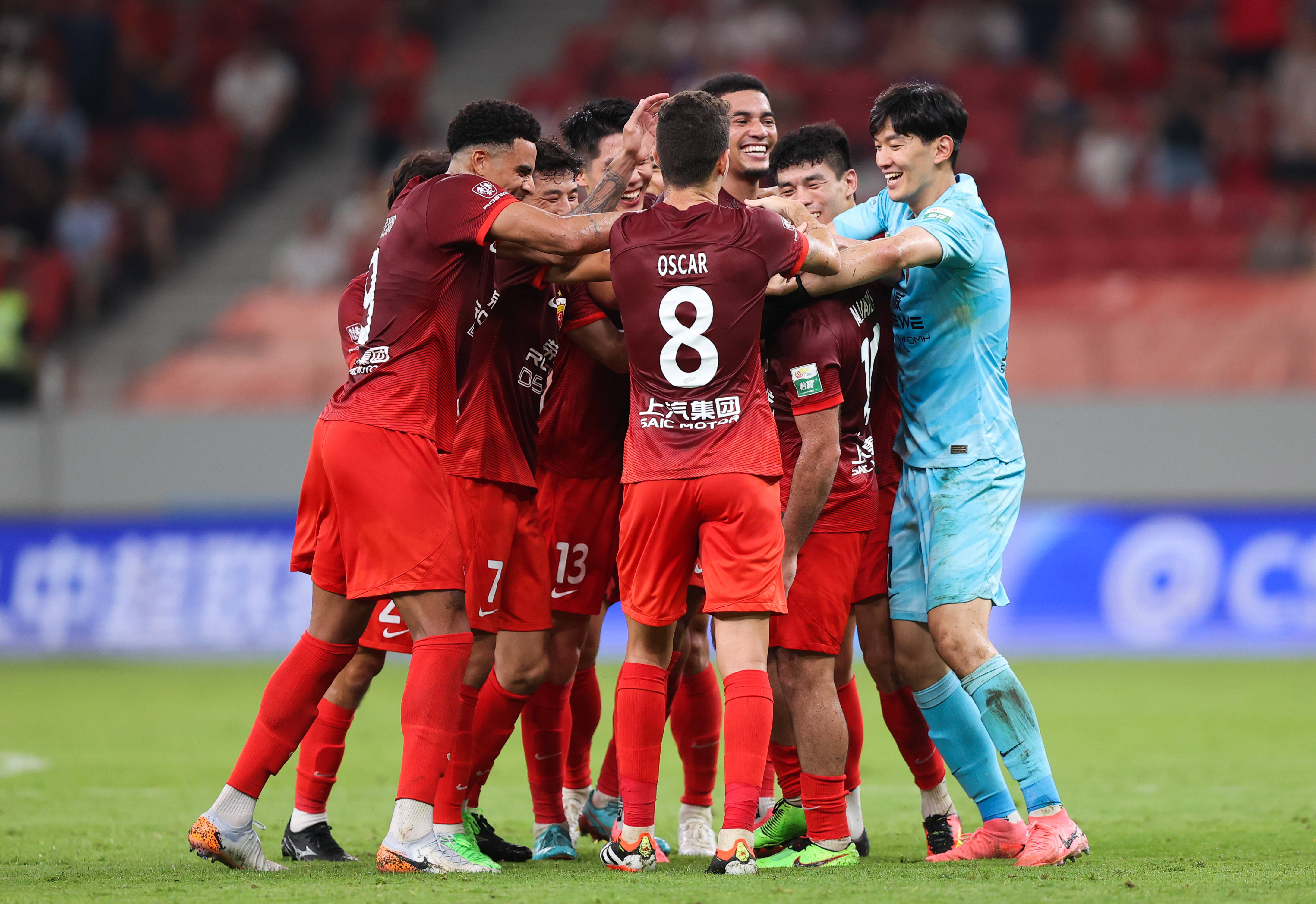 中超球队投入新赛季准备，连续备战比赛