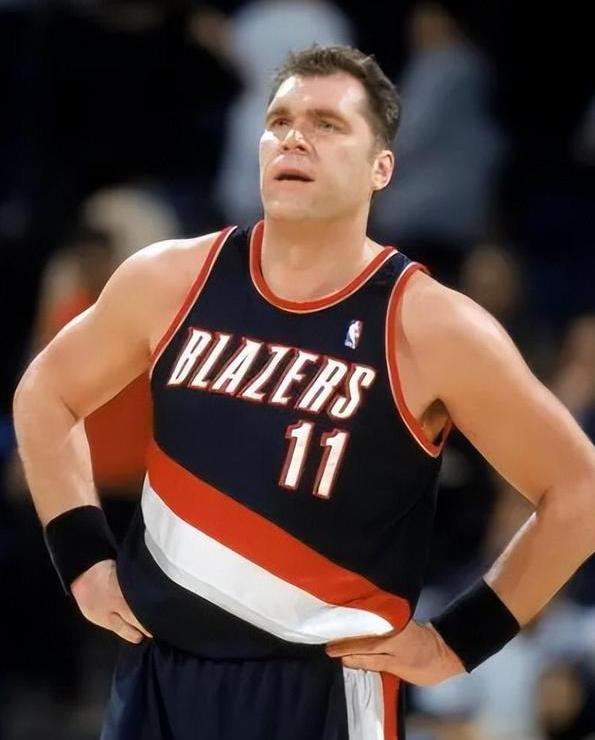 尼斯新主帅上任，球队迎来转折的简单介绍