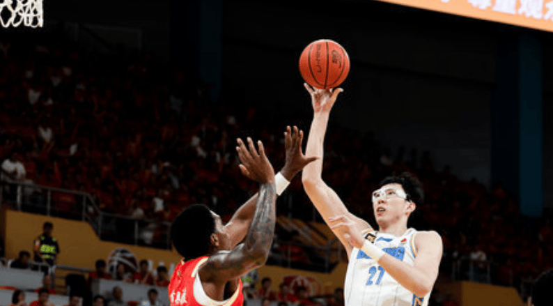 关于热血激烈对决,球场上掀起高潮的信息 关于热血激烈对决,球场上掀起高潮的信息