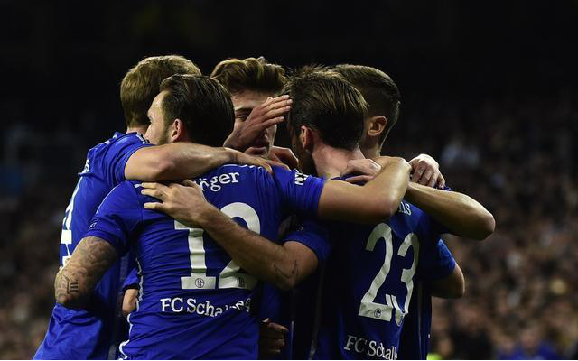 关于沙尔克与法兰克福交手，谁能取得胜利？的信息